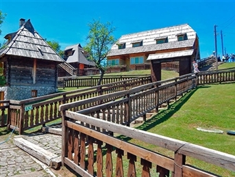 ОСМИ МАРТ ВО ЗЛАТИБОР