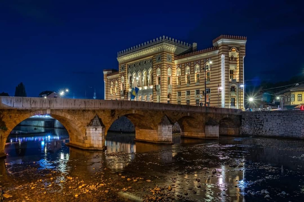 САРАЕВО И МОСТАР -Сопствена програма