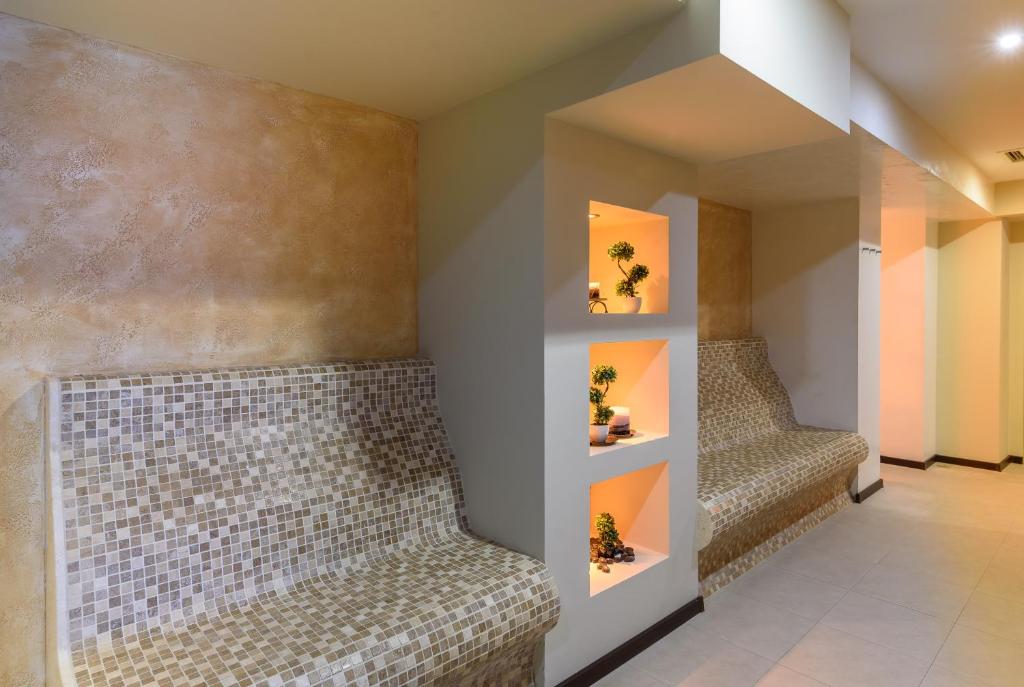 ХОТЕЛ ЛИОН 4*